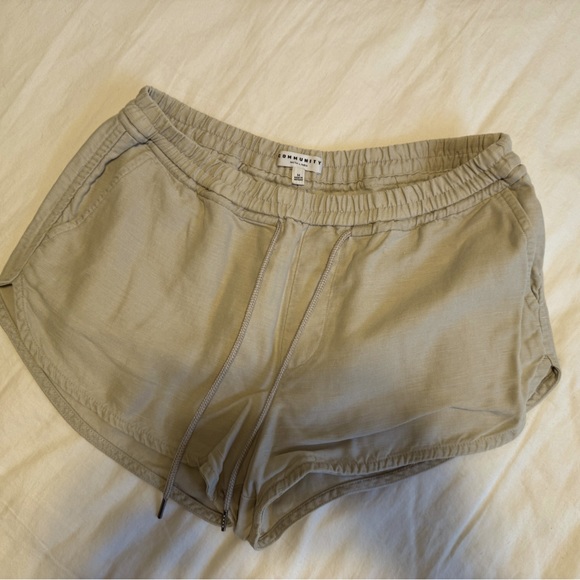 Community Linen Short - Picture 1 of 3